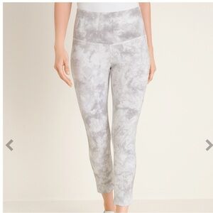Chico’s Zenergy SO Slimming Supima Cotton-Blend Gray Cloud Print Crop Leggings